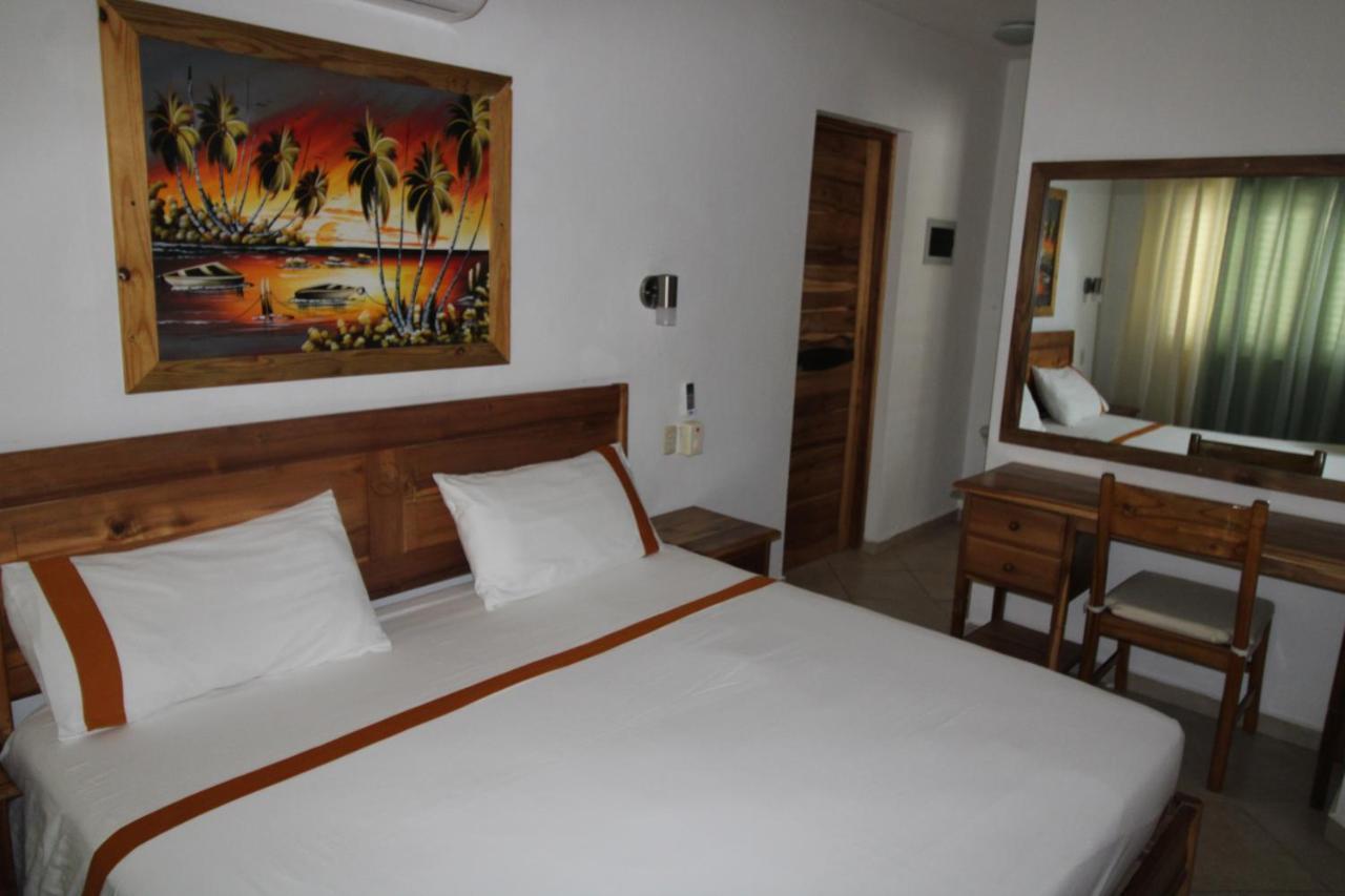 Albachiara Hotel - ลาสแตร์เรนาส ภายนอก รูปภาพ